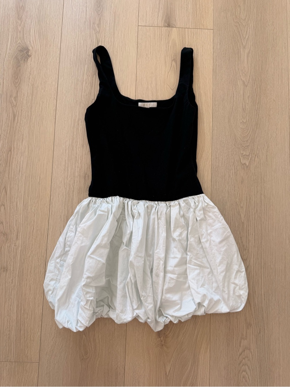Wayf Black and White Bubble-Hem Dress women’s medium